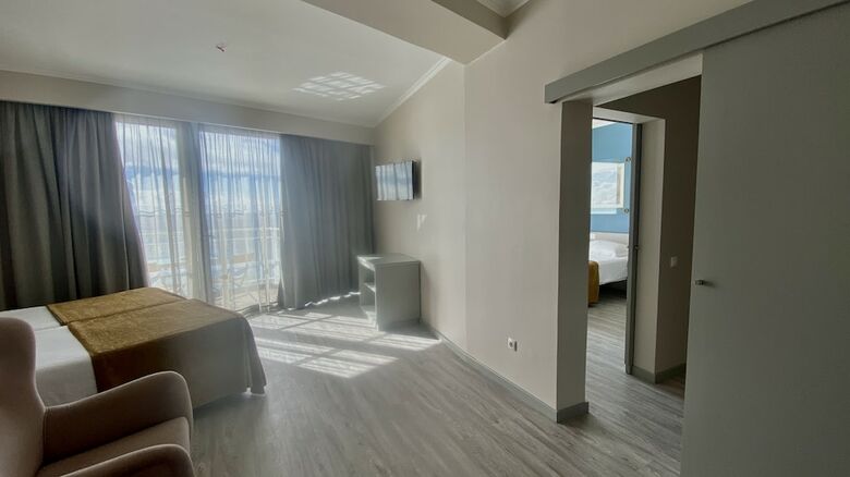 Hotel Orca Praia