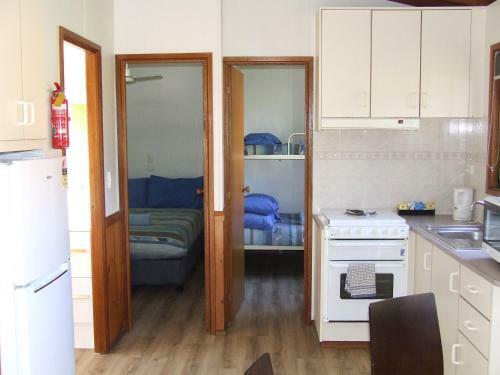Lodge Western Ki Caravan Park & Wildlife Reserve