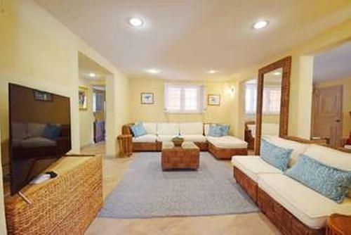 Blessed Manor By Bsl Rentals