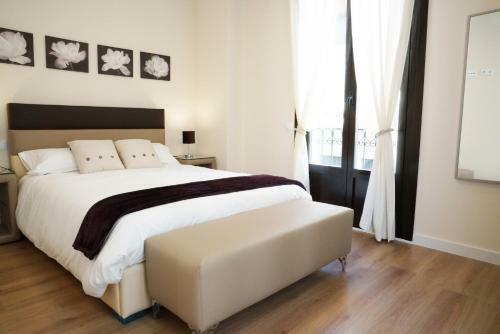 Apartamentos Reloj De Berger�n