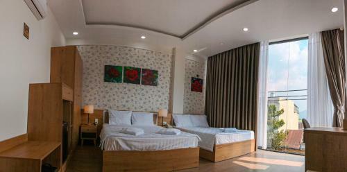 Hotel Kh�ch S?n Sky