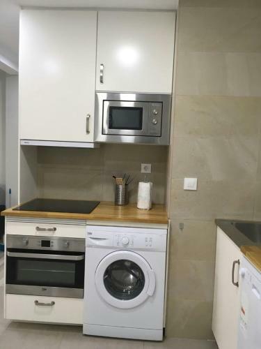 Centrico Apartament Al Lado de La Estacion D Tren