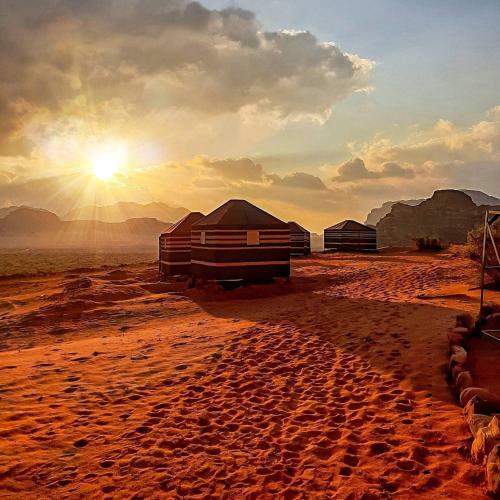 Desert Mars Camp & Tours