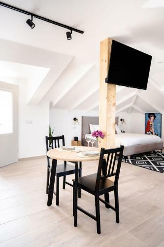 Lodge Valley Suites