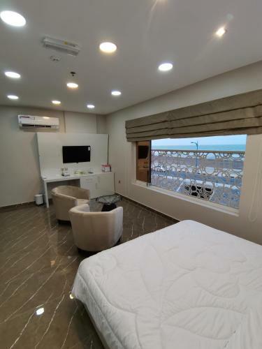 Marina Suhar Hotel