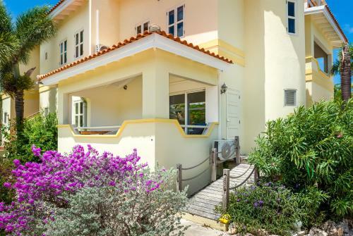 Hotel Bonaire Luxury Suites By Vrhost