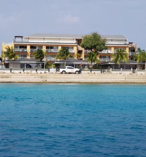 Bonaire Seaside Apartments