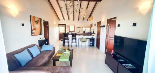 Relax Nest Villa