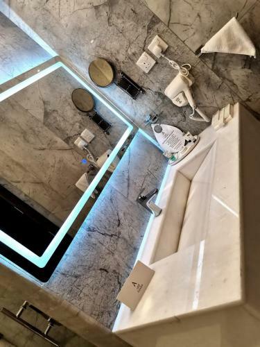 ???? ????? Azard Hotel