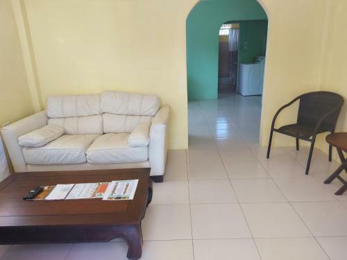 Maxwell Beach Apartments
