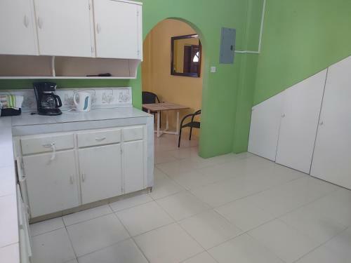 Maxwell Beach Apartments