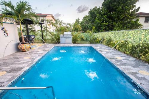 Impressive Private Pool Mandevilla Home 3 Min To Welches Beach