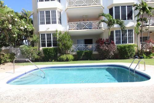 Beachfront Apartment In St. Lawrence Gap - Close To Your Every Need