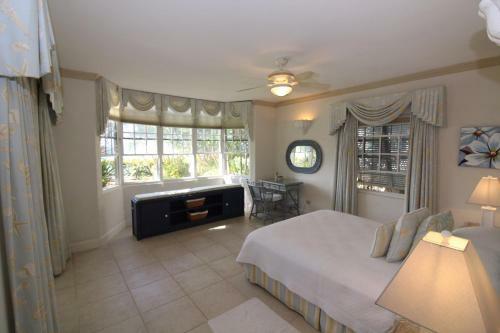 Beachfront Apartment In St. Lawrence Gap - Close To Your Every Need