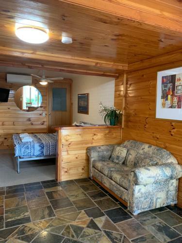 Stratford Motel