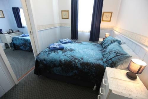 Hostal Jacaranda Guest House