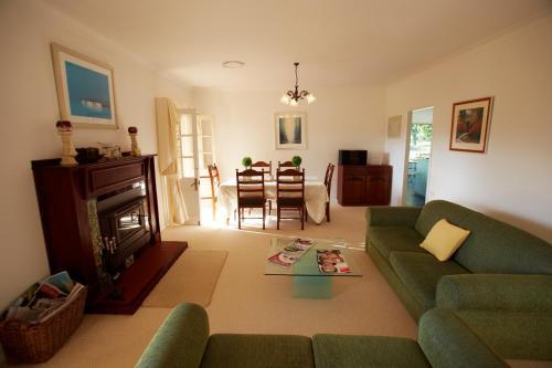 Barrington River House