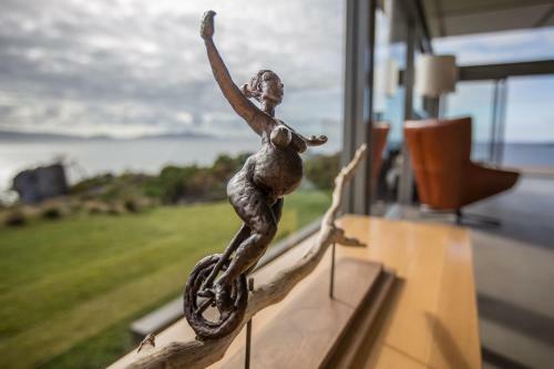 Villa Avalon Coastal Retreat