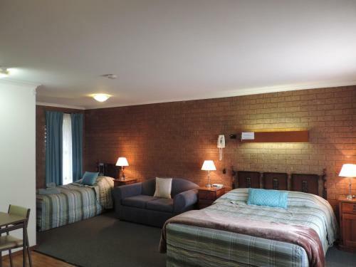 Greenacres Motel