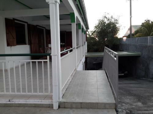 Apartamento Charmant Bas de Villa Traditionnel Tout Confort