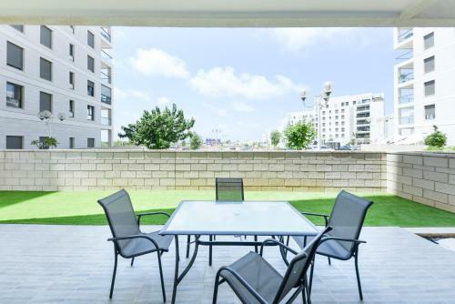 Luxury Living At Achziv Beach Apartment