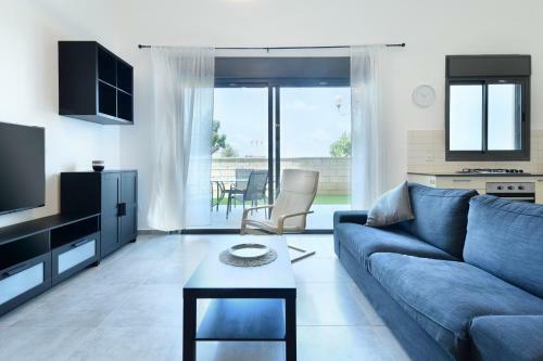 Luxury Living At Achziv Beach Apartment