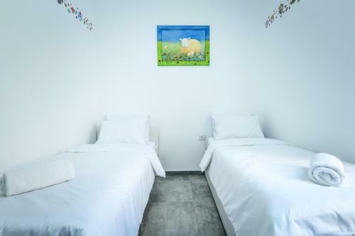 Luxury Living At Achziv Beach Apartment