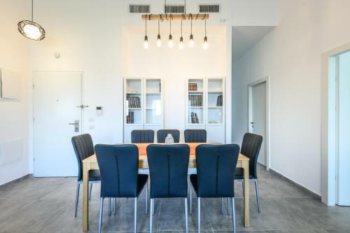Luxury Living At Achziv Beach Apartment
