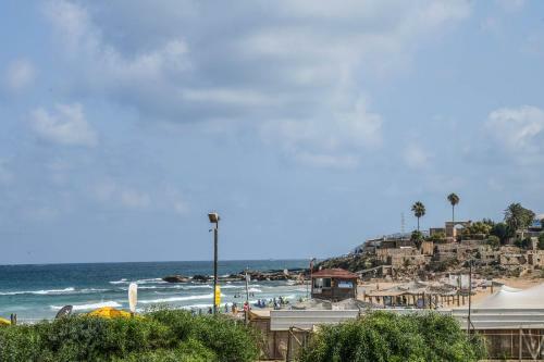 Luxury Living At Achziv Beach Apartment