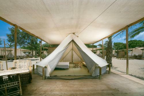 Achziv Glamping - Luxury Camping On Achziv Beach
