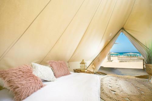 Achziv Glamping - Luxury Camping On Achziv Beach