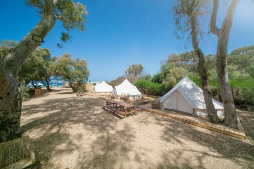 Achziv Glamping - Luxury Camping On Achziv Beach