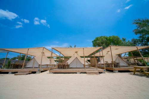Achziv Glamping - Luxury Camping On Achziv Beach
