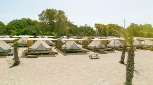 Achziv Glamping - Luxury Camping On Achziv Beach