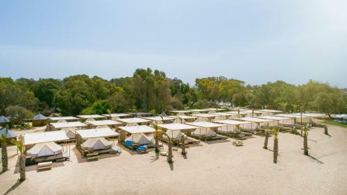 Achziv Glamping - Luxury Camping On Achziv Beach