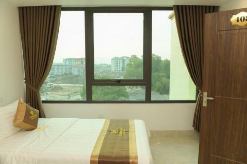T??ng V�n Legend Hotel