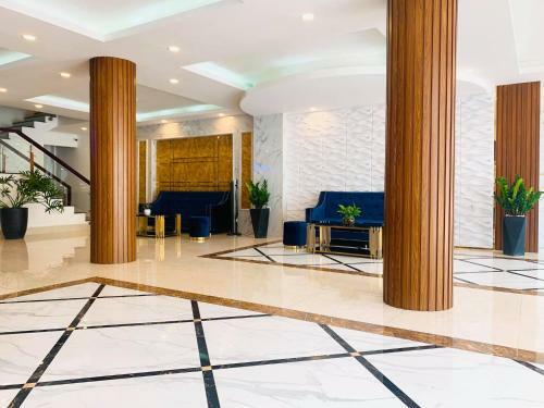 Lion Hotel
