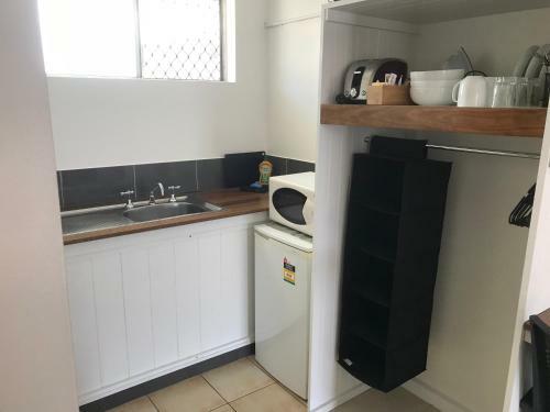 Cooks Endeavour Motor Inn
