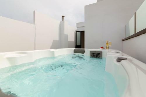 Apartamento Luxury Penthouse With Jacuzzi La Strada