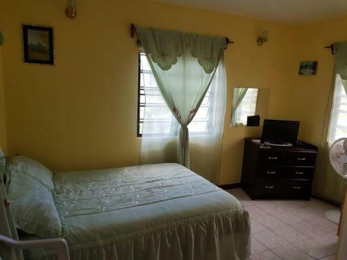 Hostal Paradise Villa