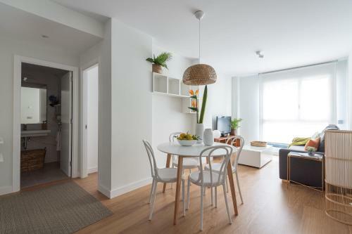 Suite Lux Apartment. 80m From Beach. Freeparking.