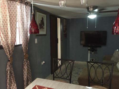 Hostal Skye Bar & Lounge