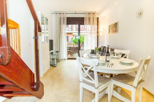 Apartamento Al28 Duplex En La Playa, Fenals, Costa Brava