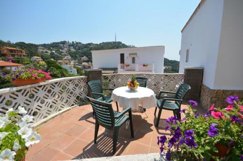 Lloret Apartments