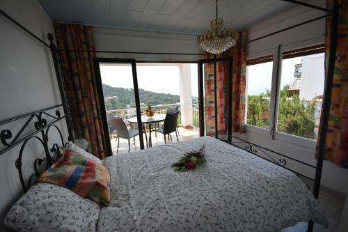 Lloret Apartments