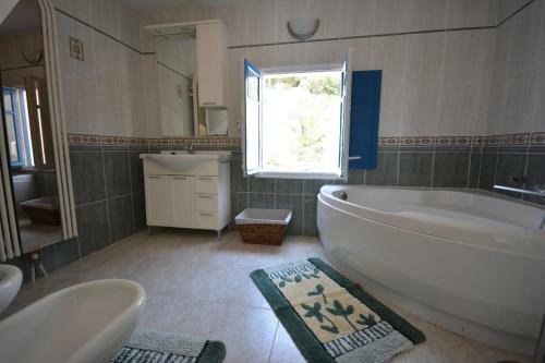 Lloret Apartments