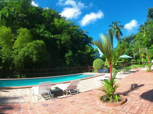 Toraille Waterfall Poolside Apartment