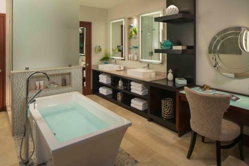 Hotel Sandals Halcyon Beach All Inclusive - Couples Only
