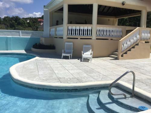 Hostal Cool Breeze Discovery Bay