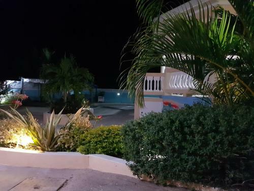 Hostal Cool Breeze Discovery Bay